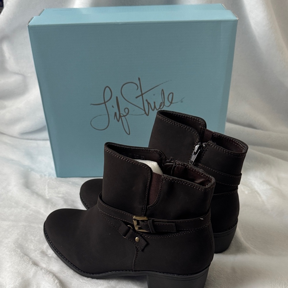 Life Stride Women's Dark Brown Ankle Booties